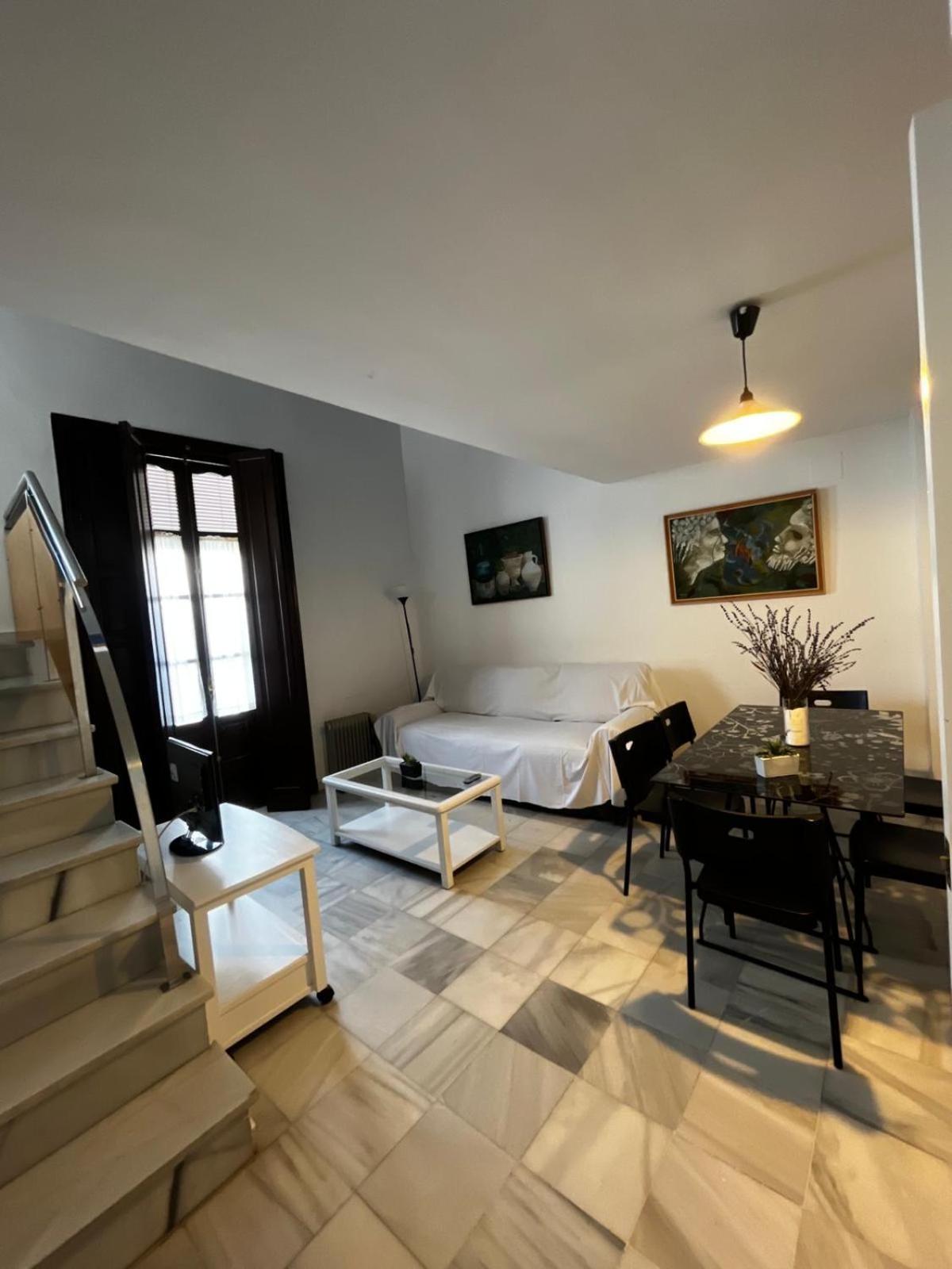 Apartment Larga 70 *