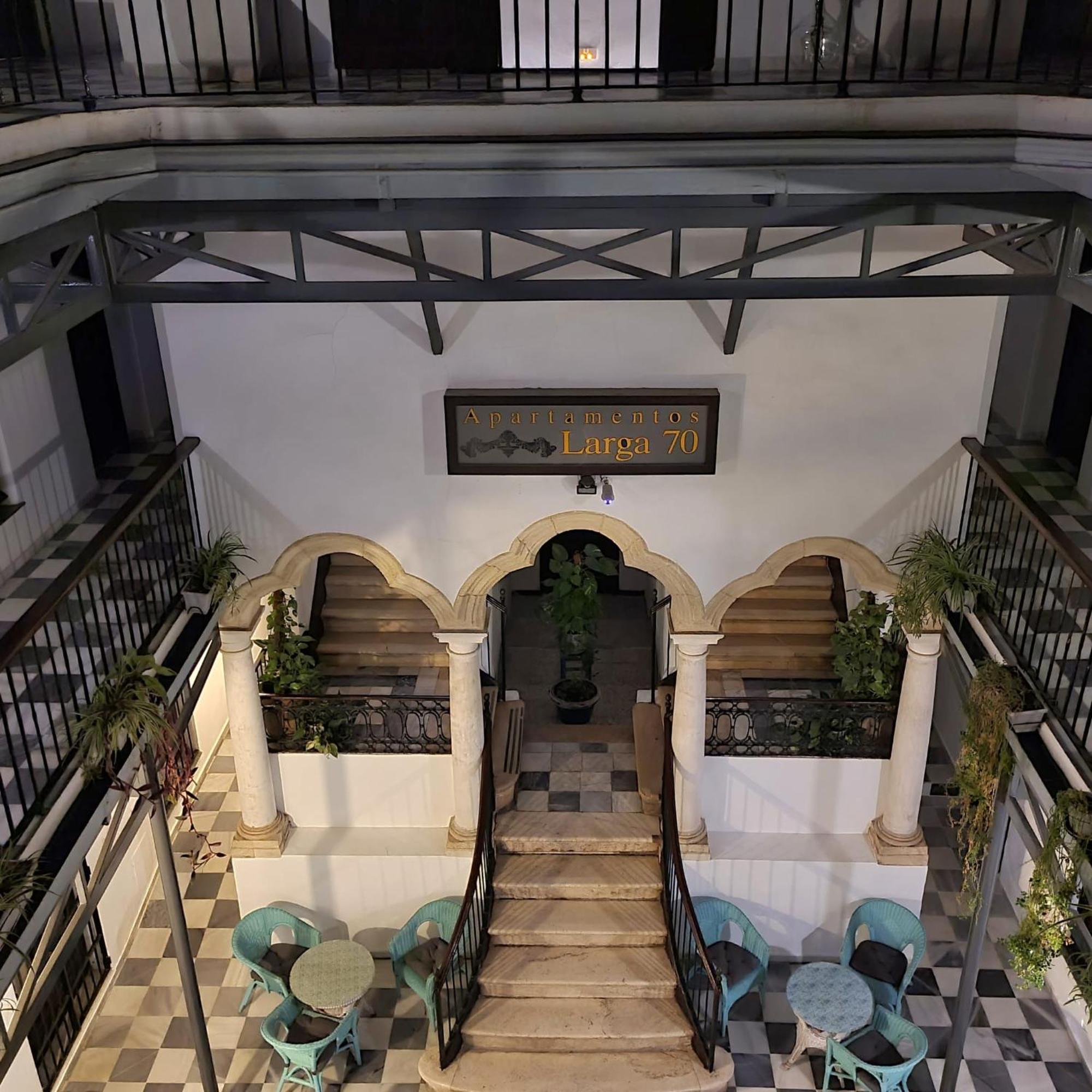 Larga 70 Apartment