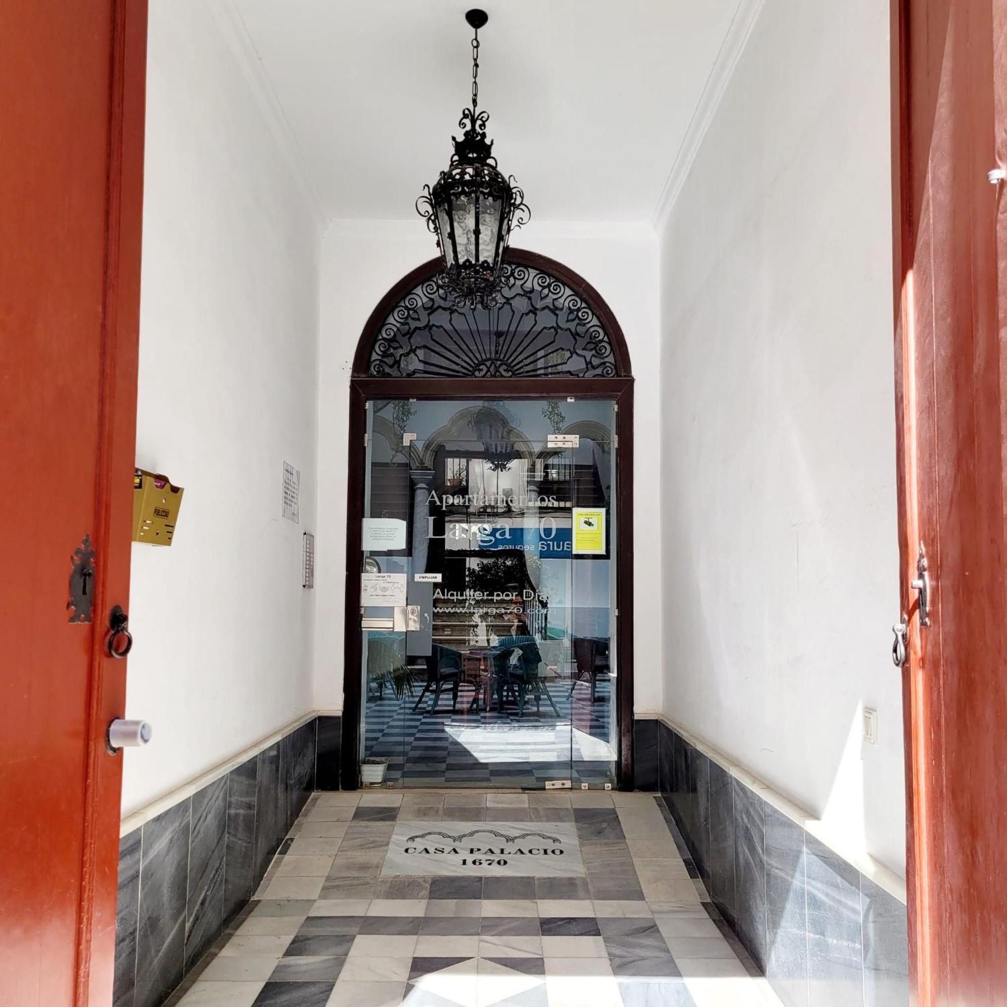 Larga 70 * El Puerto de Santa María
